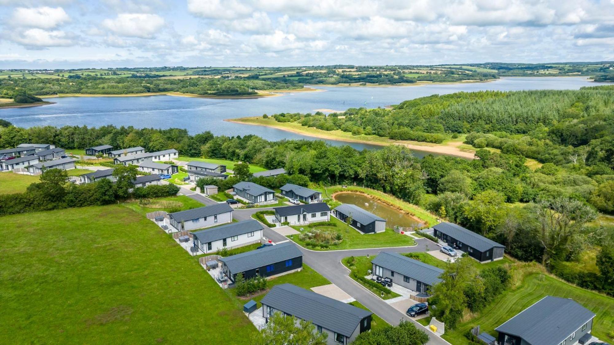 Buttercup Lodge, 33 Roadford Lake Lodges Lifton Luaran gambar